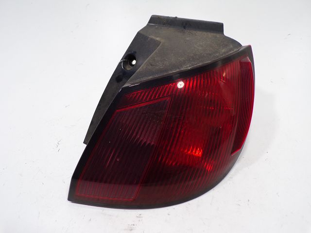 Feu arriere droit