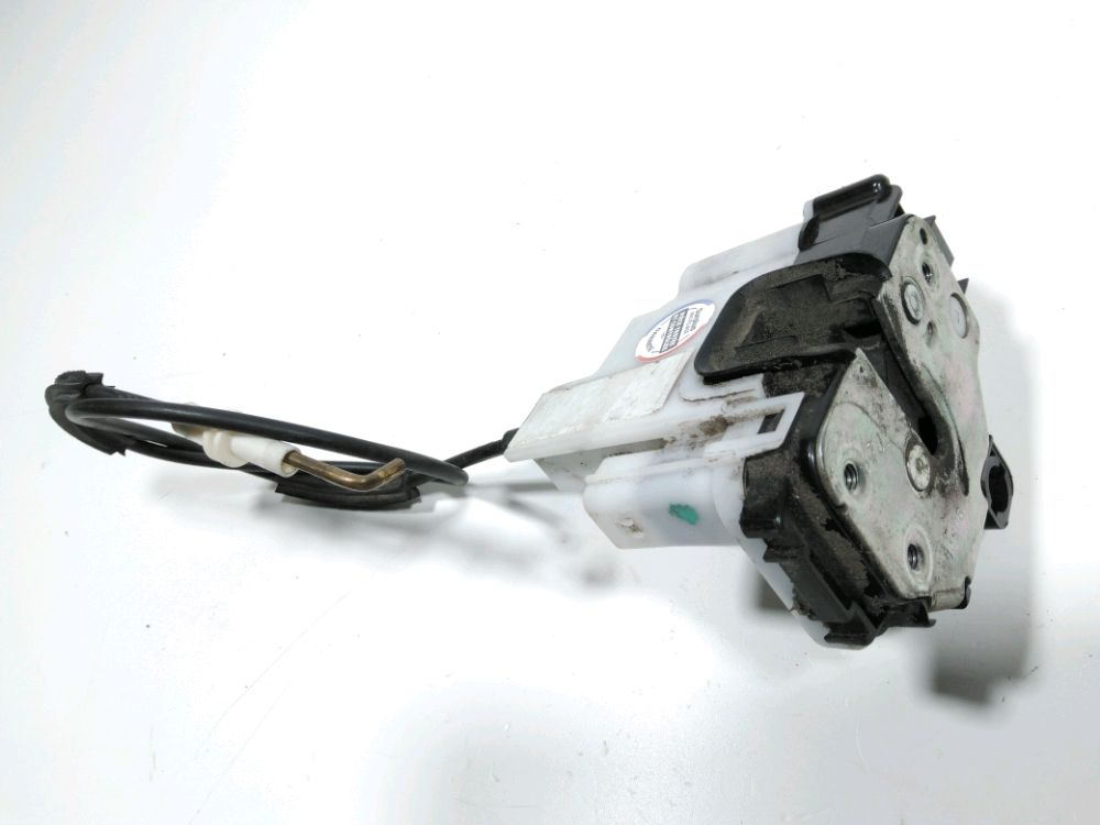 Serrure de porte avant gauche