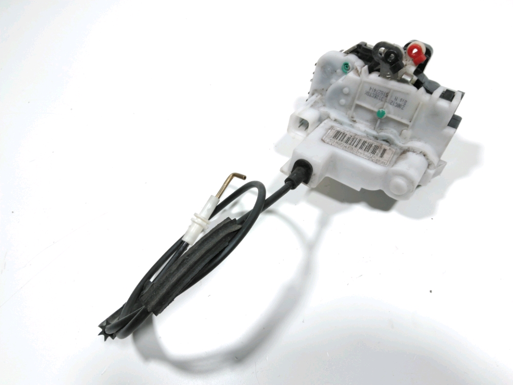 Serrure de porte avant gauche