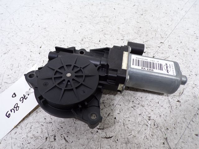 Lève-vitre électrique avant droit