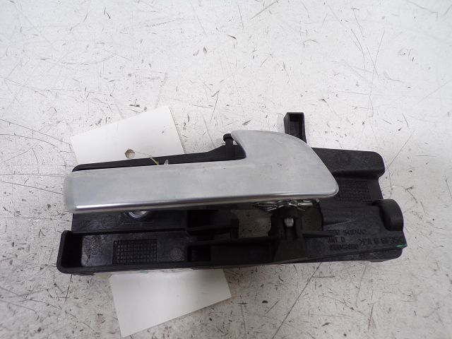 Poignee interieure porte avant droite