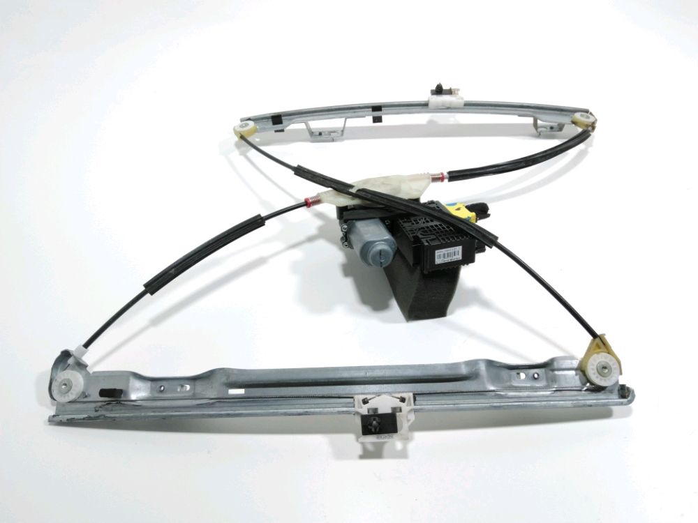 Lève-vitre électrique avant droit