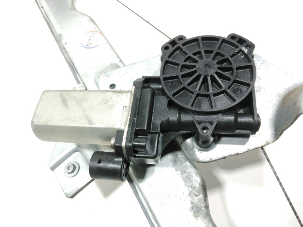 Lève-vitre électrique avant gauche