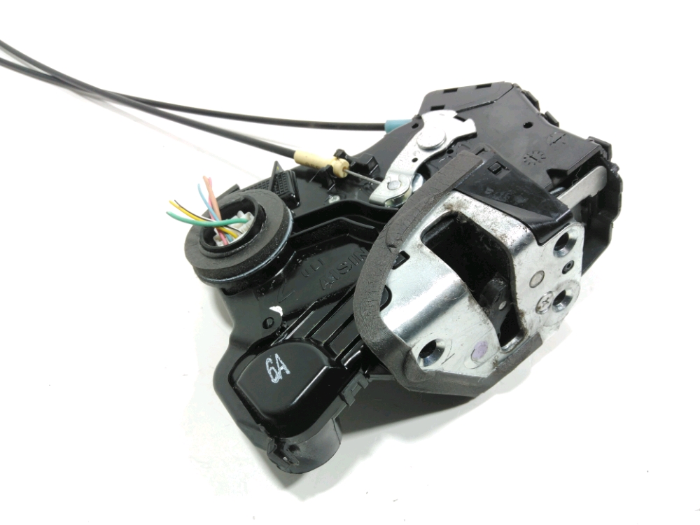 Serrure de porte avant gauche