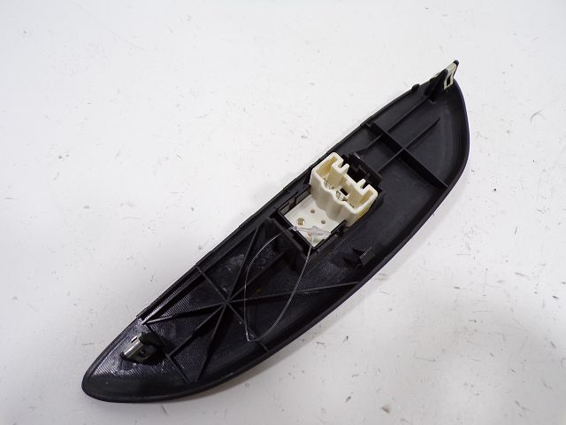 Commande lève-vitre avant droit