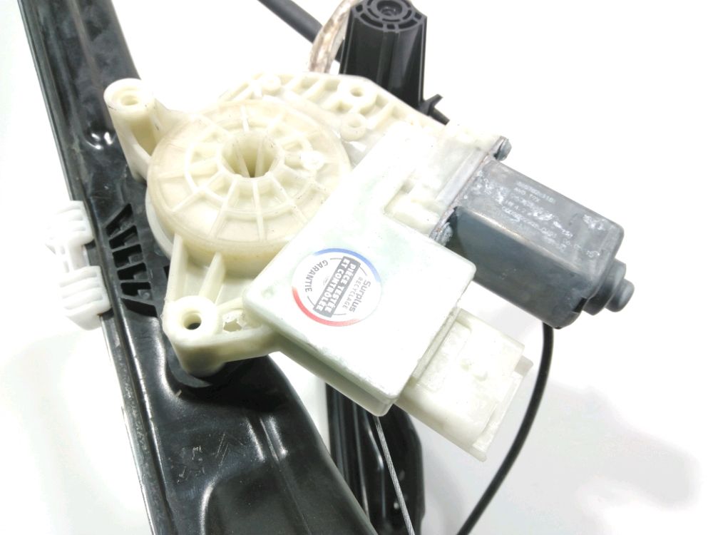 Lève-vitre électrique avant droit