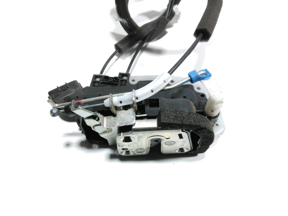 Serrure de porte avant gauche