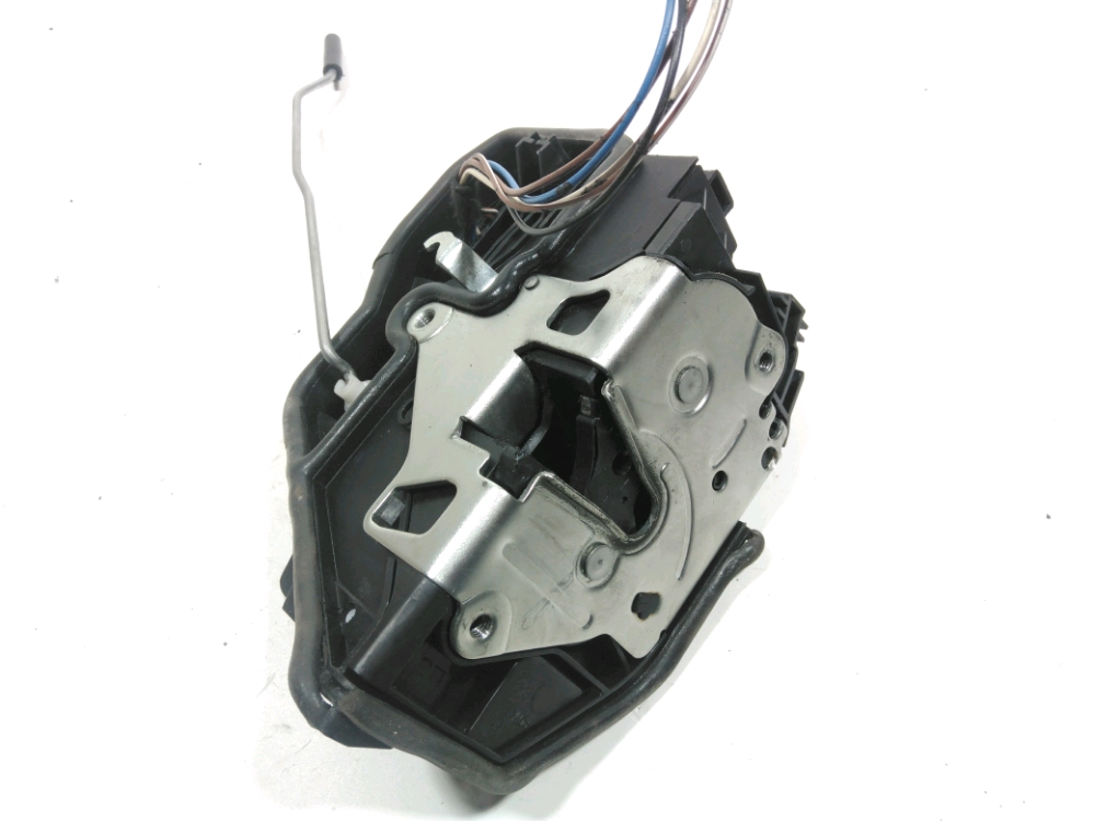 Serrure de porte avant gauche