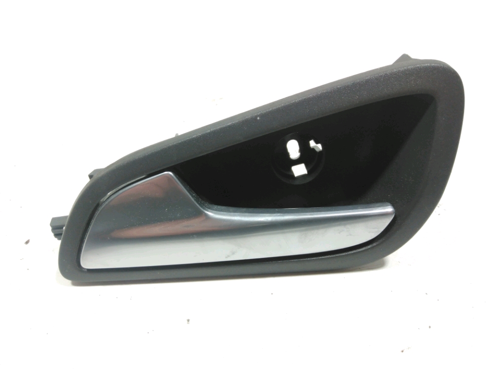 Poignee interieure porte arriere gauche