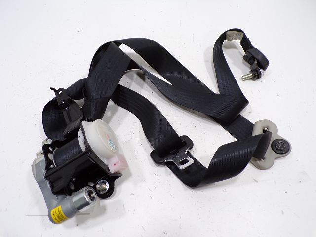 Ceinture avant gauche