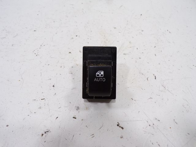 Commande lève-vitre avant droit