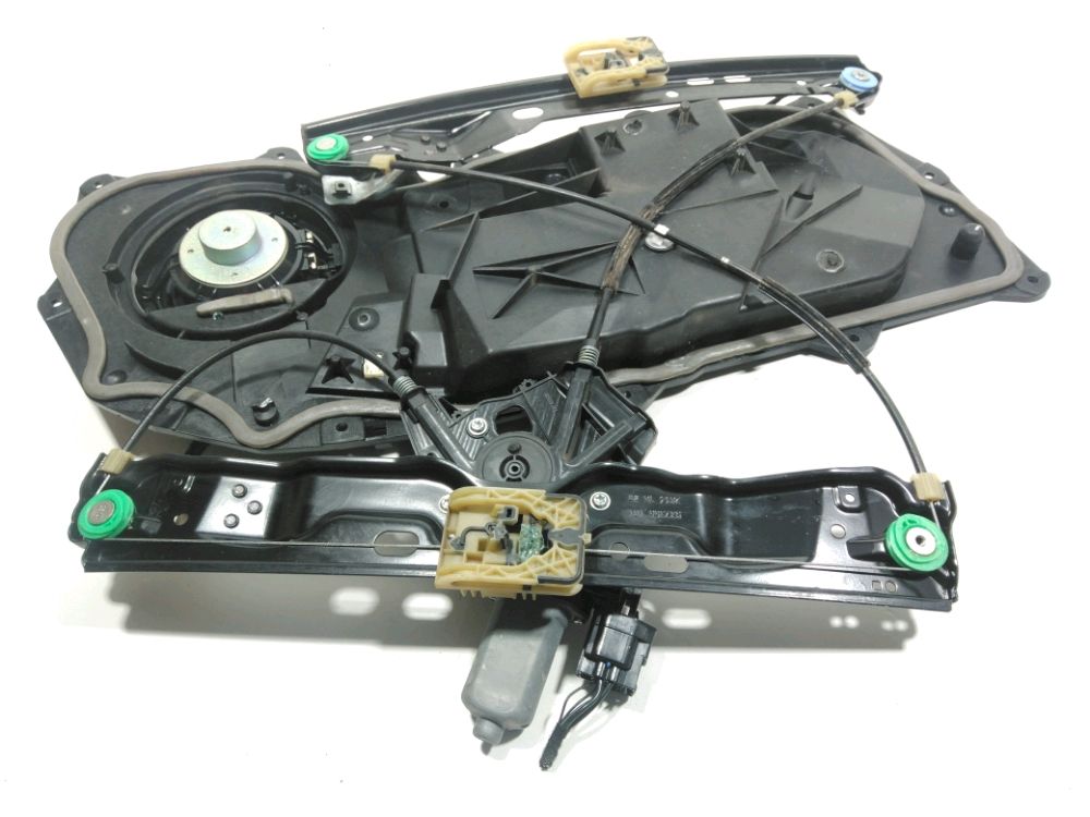 Leve-vitre electrique avant droit