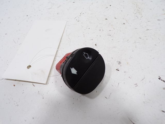 Commande lève-vitre avant droit