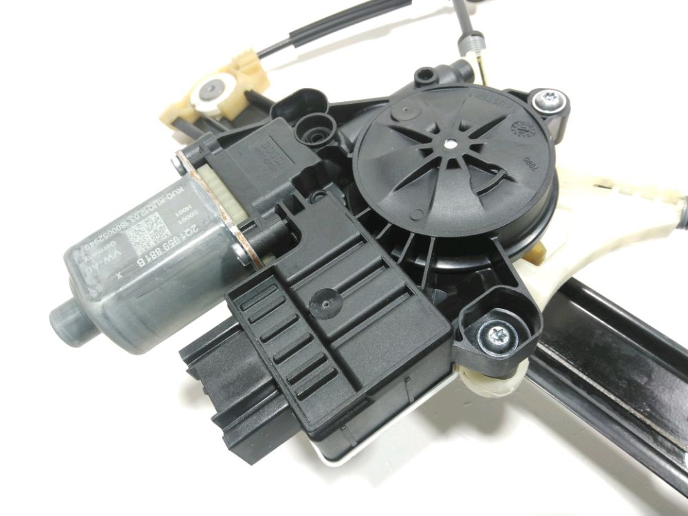 Lève-vitre électrique avant gauche