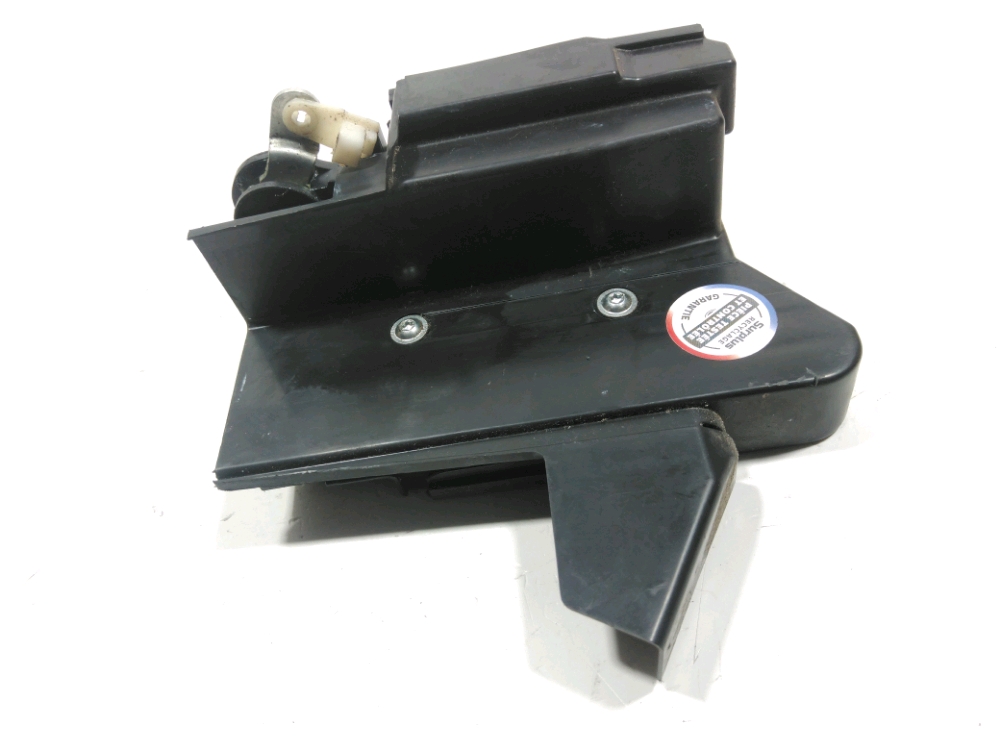 Serrure de porte avant droite