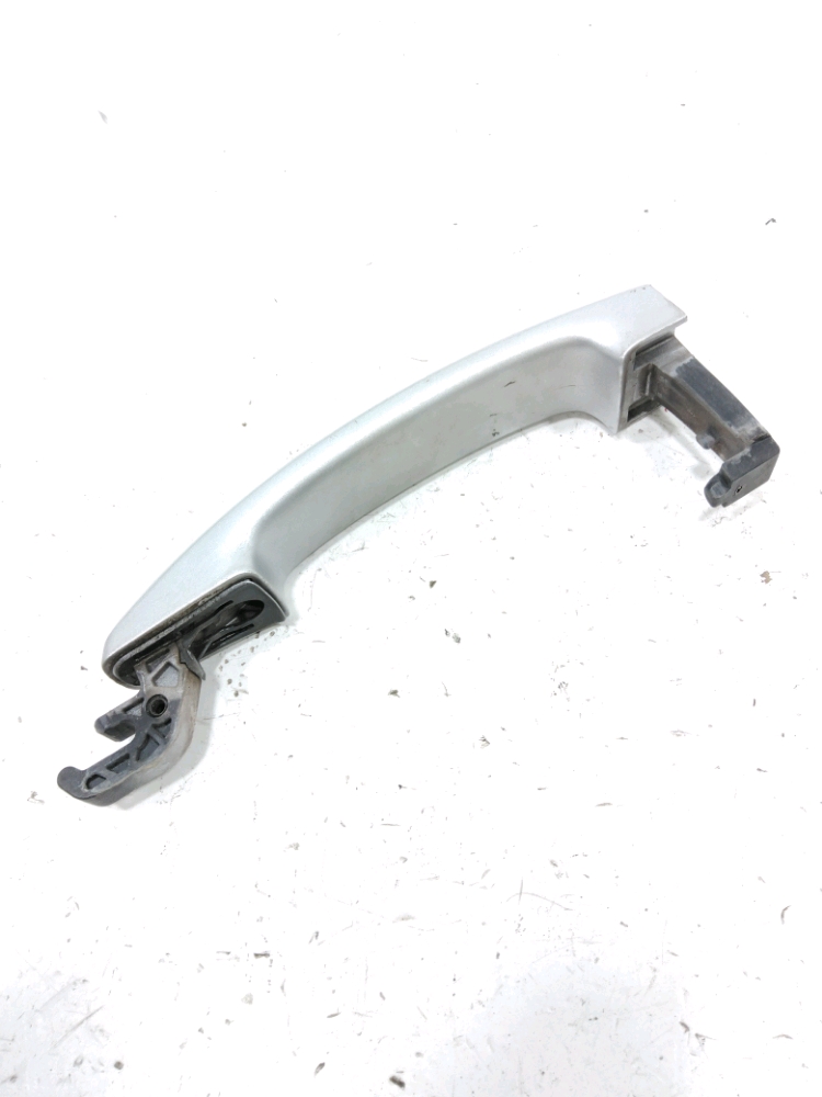 Poignée extérieure avant gauche