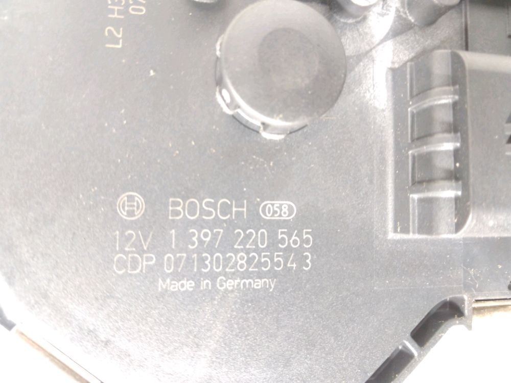 Mécanisme + moteur d'essuie glace avant