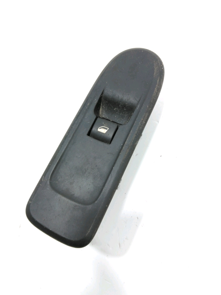 Commande lève-vitre avant droit