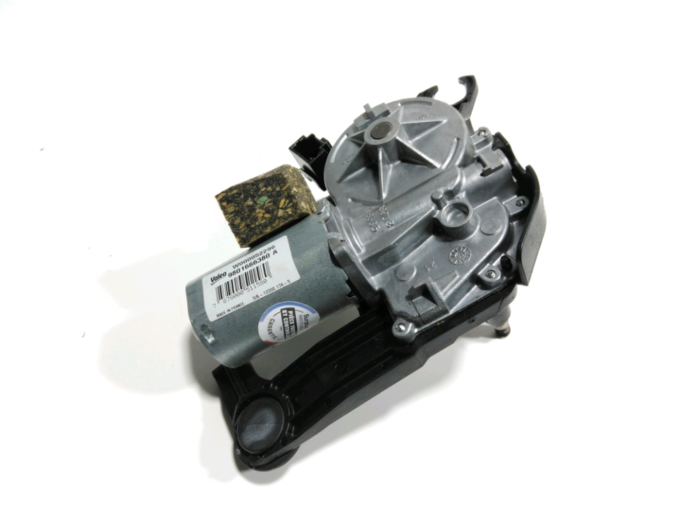 Moteur d'essuie glace arrière