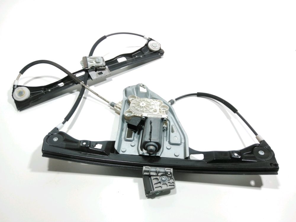 Lève-vitre électrique avant droit