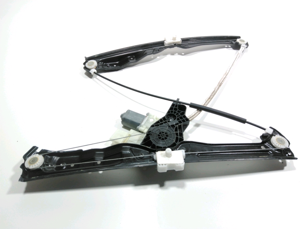 Lève-vitre électrique avant droit