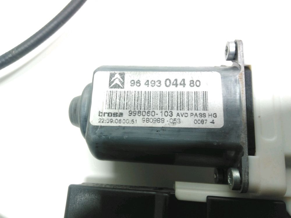 Lève-vitre électrique avant droit