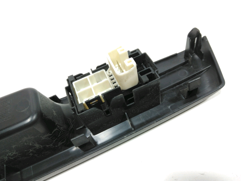 Commande lève-vitre avant droit