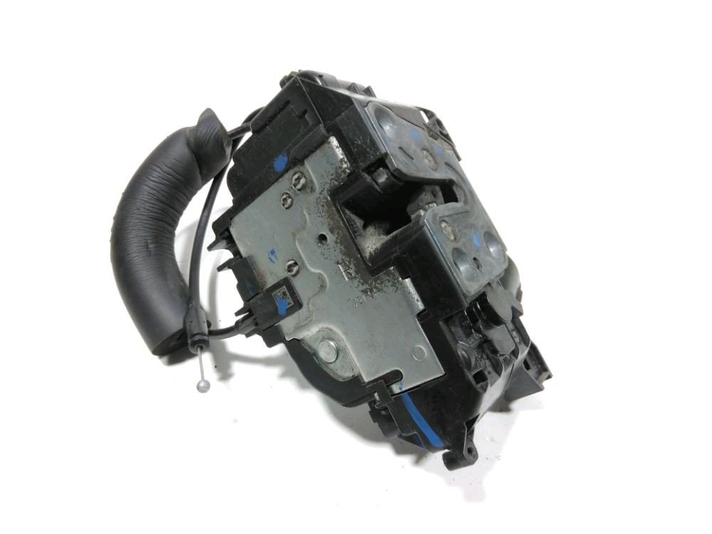 Serrure de porte avant droite