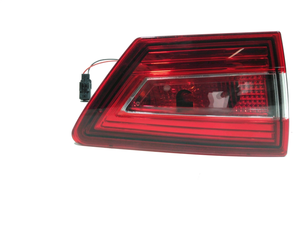 Feu arrière intérieur gauche