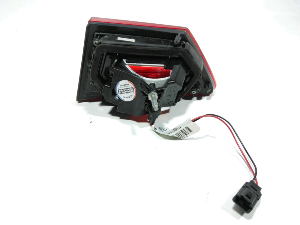 Feu arrière intérieur gauche