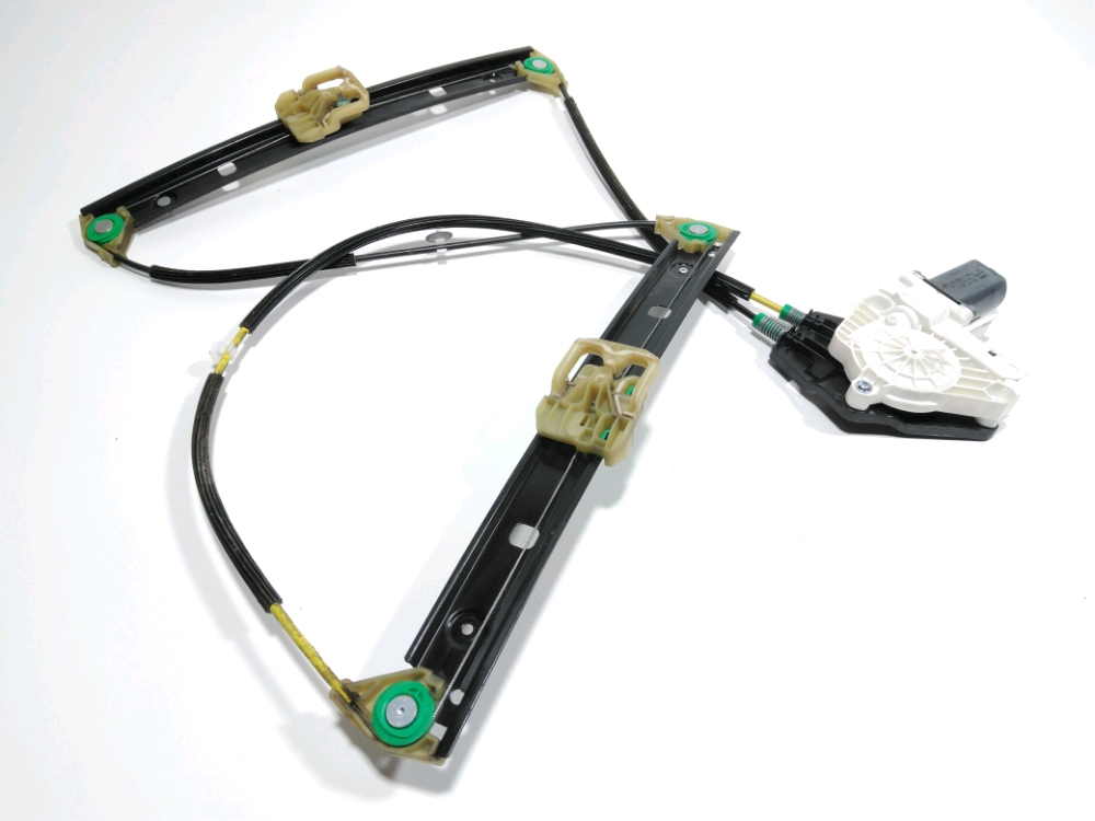 Lève-vitre électrique avant droit