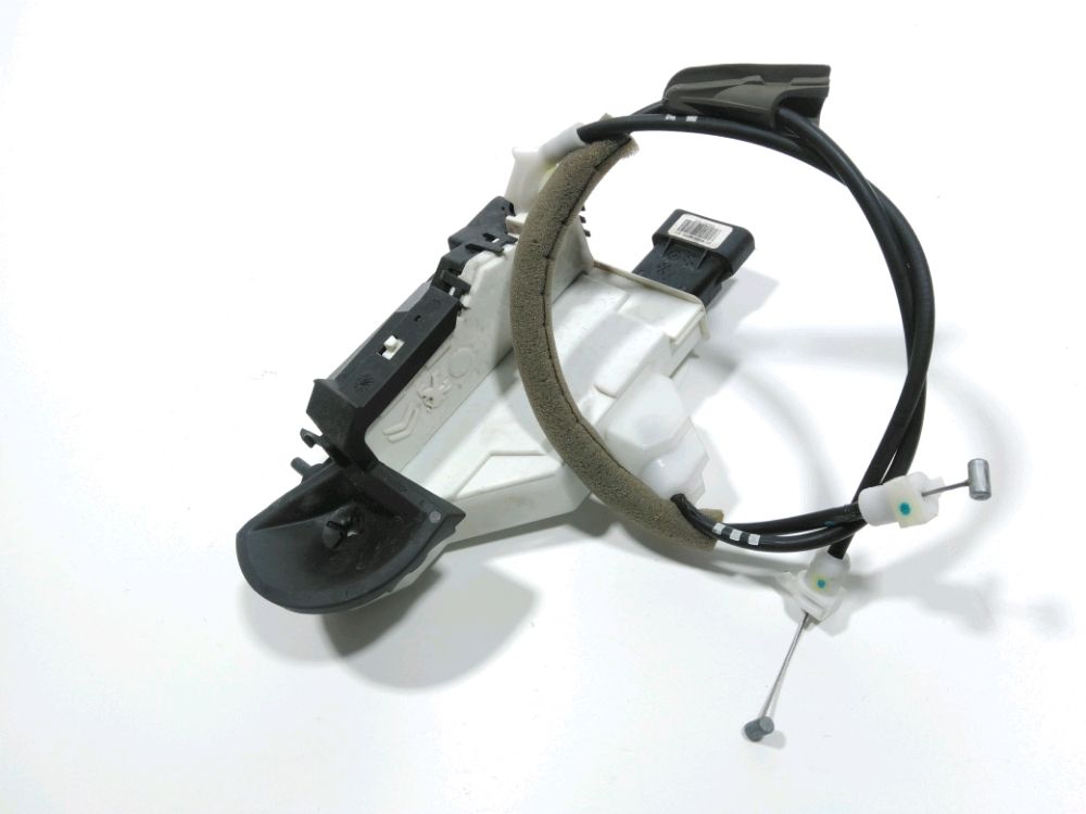 Serrure de porte avant gauche