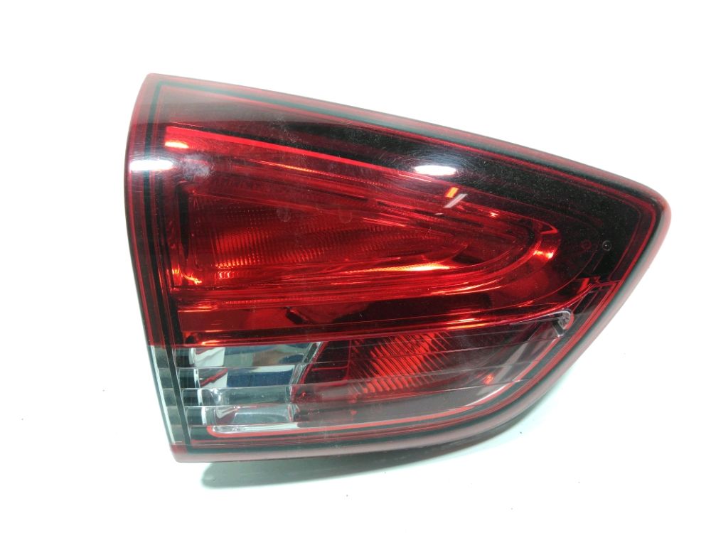 Feu arrière intérieur gauche