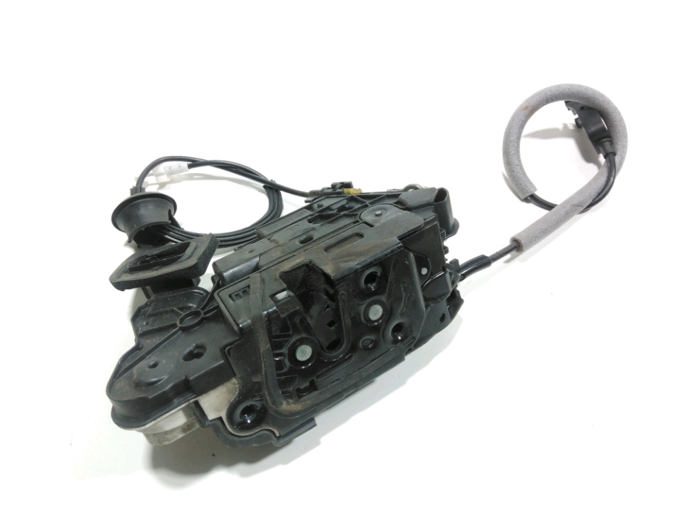 Serrure de porte avant gauche