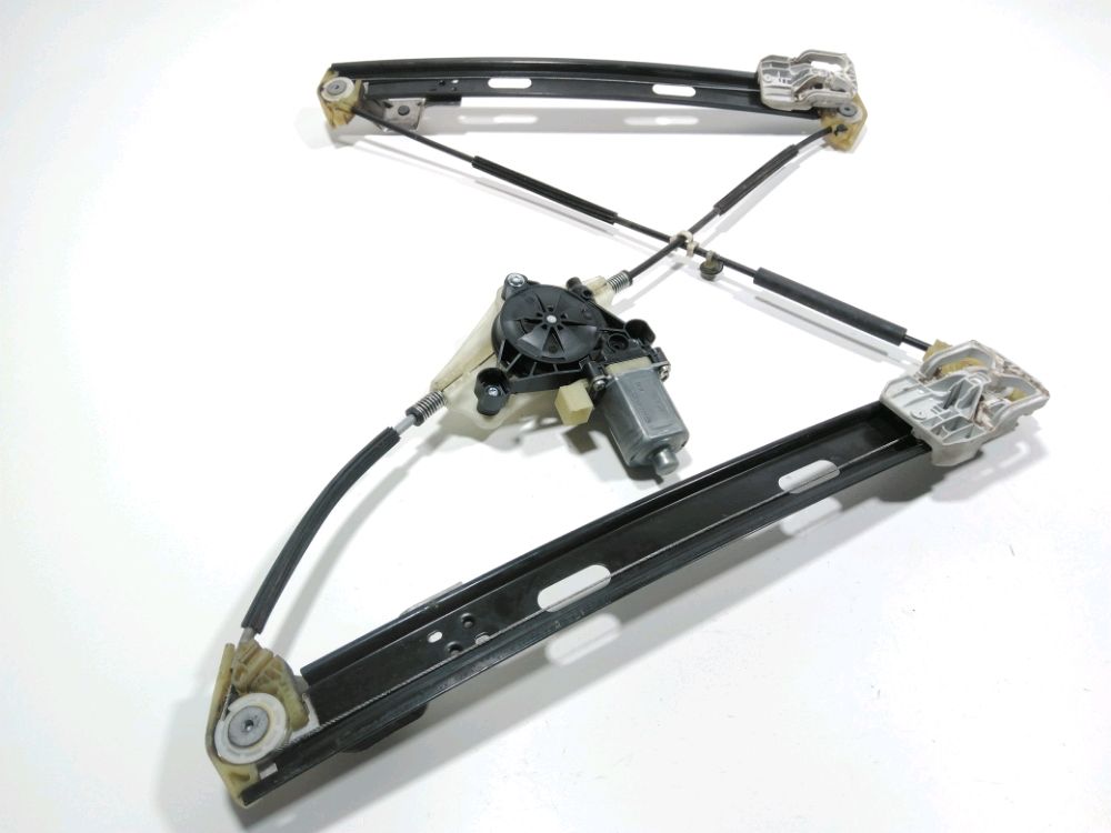 Lève-vitre électrique avant droit