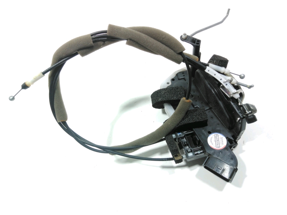 Serrure de porte avant gauche