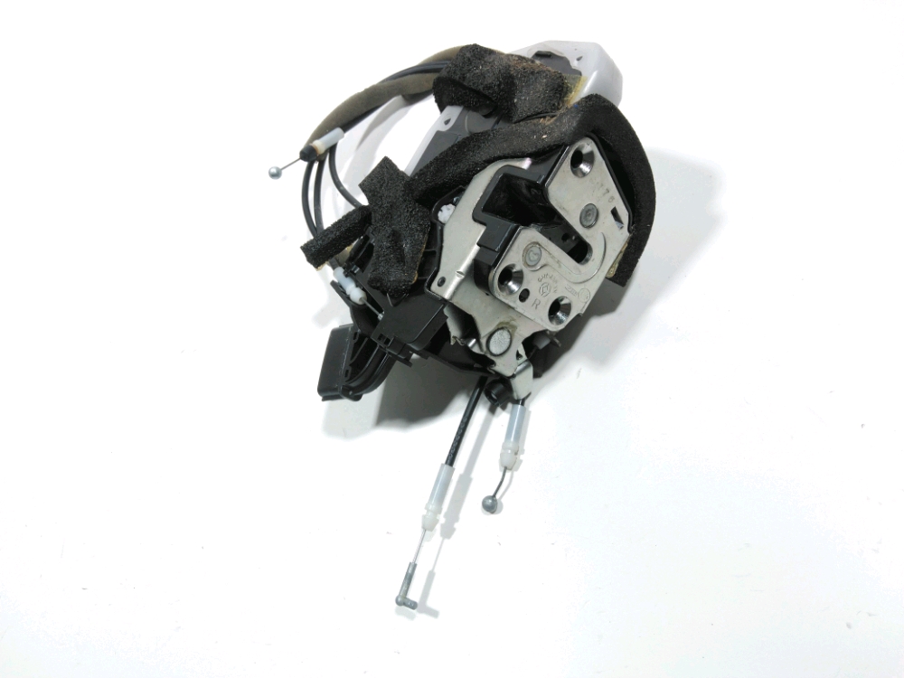 Serrure de porte avant droite