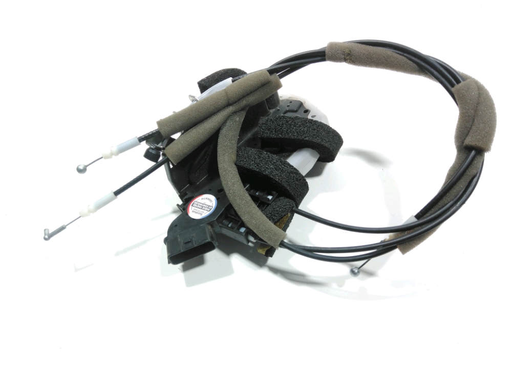 Serrure de porte avant droite