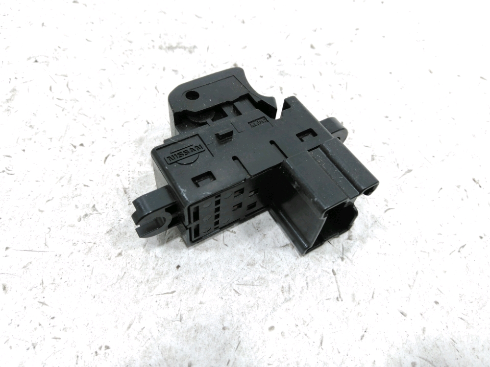 Commande lève-vitre arrière gauche