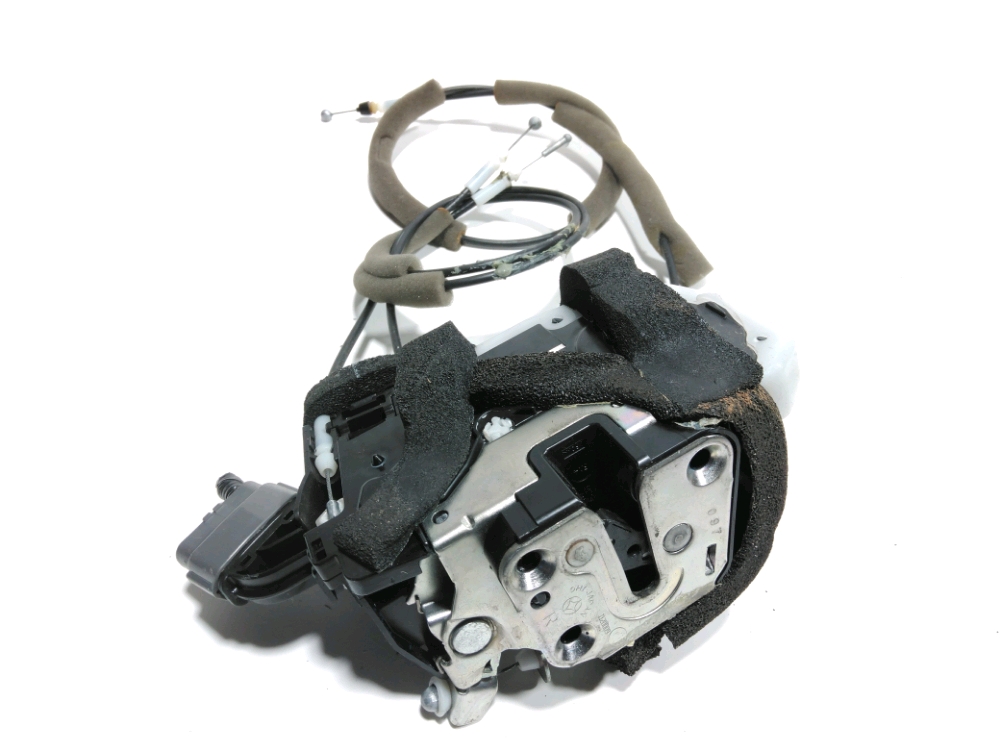 Serrure de porte avant droite