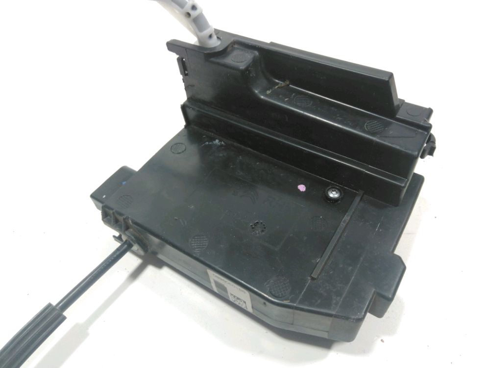 Serrure de porte arrière droite