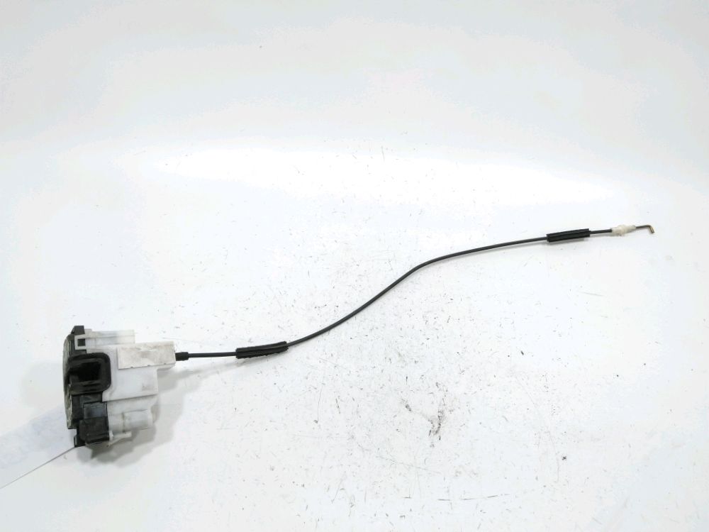 Serrure de porte avant gauche