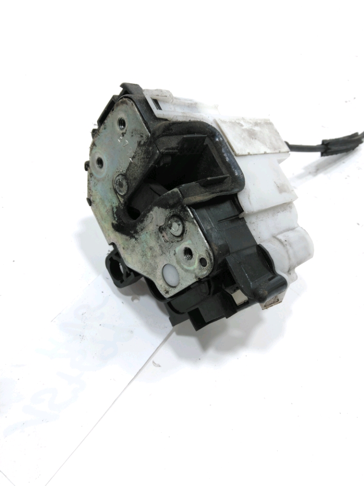 Serrure de porte avant gauche