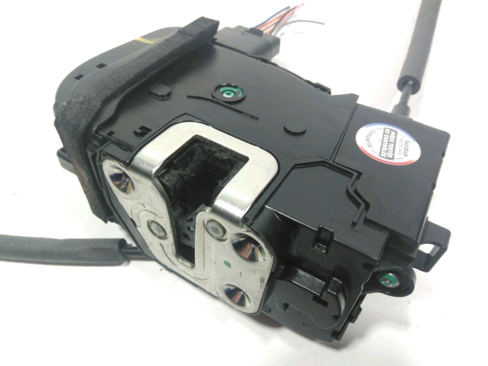 Serrure de porte avant gauche