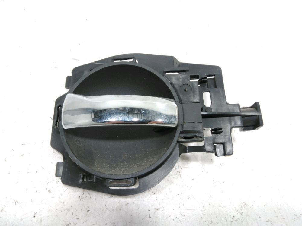 Poignée intérieure porte avant droite