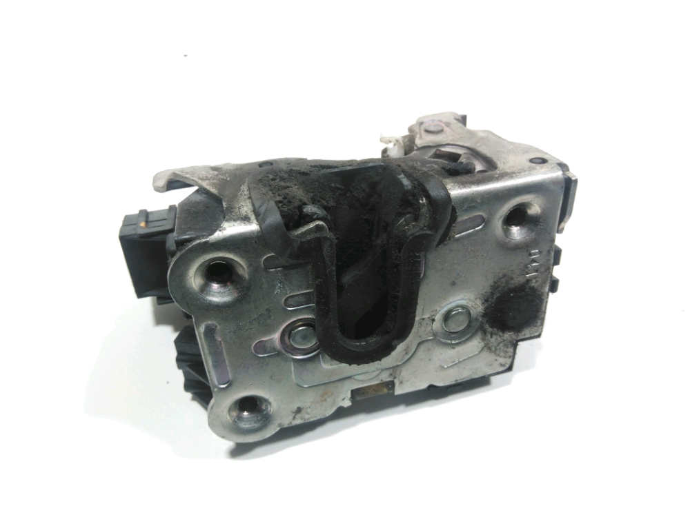 Serrure de porte avant droite