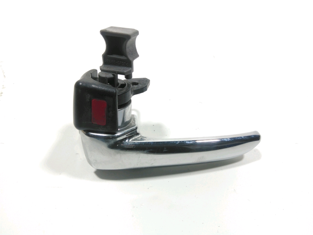 Poignee interieure porte avant gauche