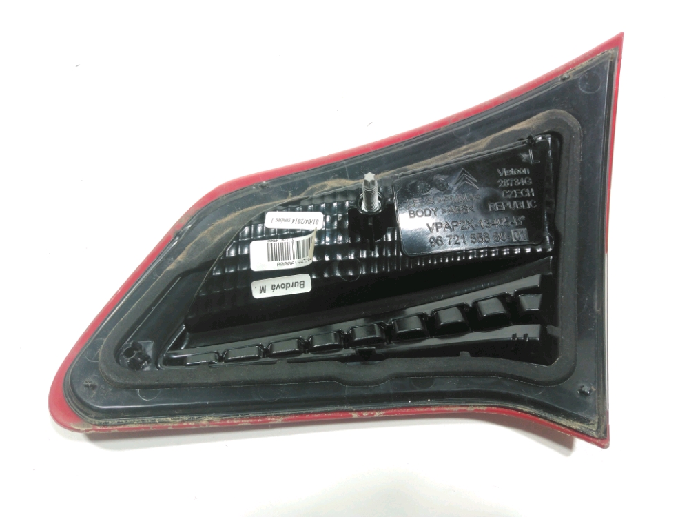 Feu arrière intérieur gauche