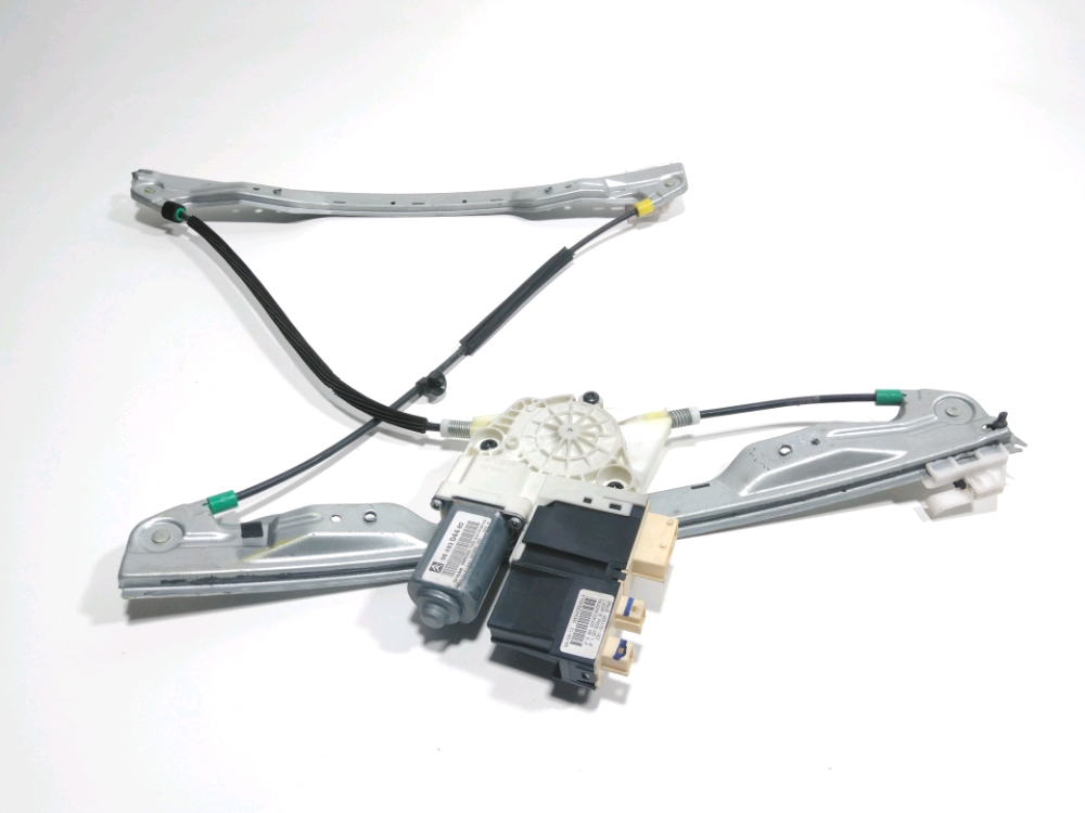 Lève-vitre électrique avant droit