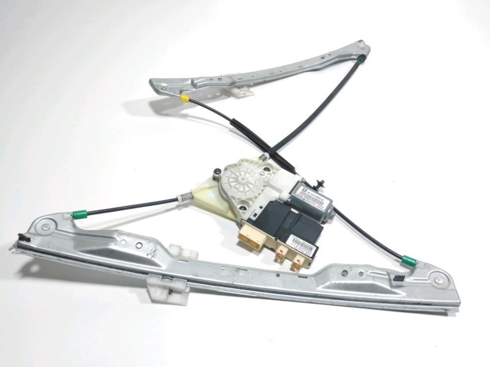 Lève-vitre électrique avant gauche